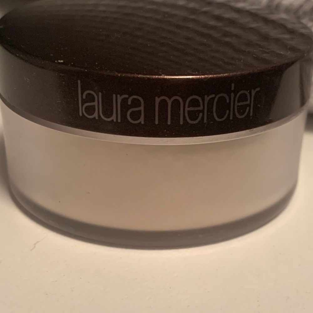 Laura mercier translucent setting powder